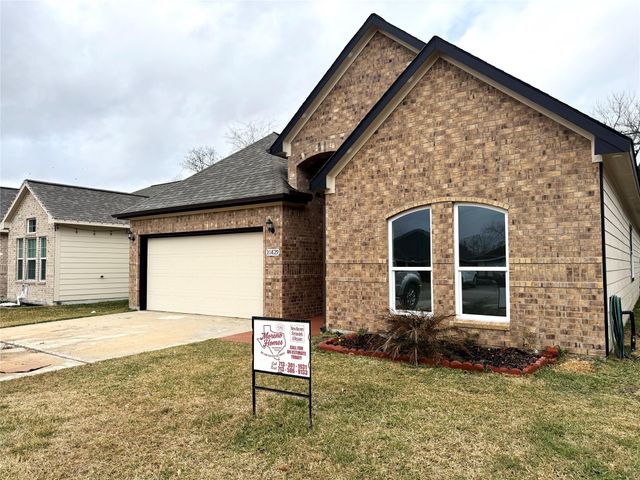 10829 Deaf Smith Street, La Porte, TX 77571