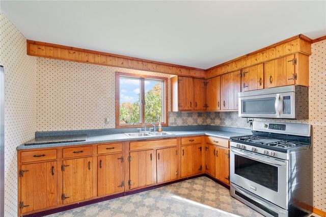 7639 Cardinal Road, Wolcott, NY 14590