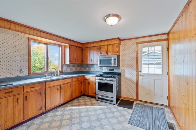 7639 Cardinal Road, Wolcott, NY 14590