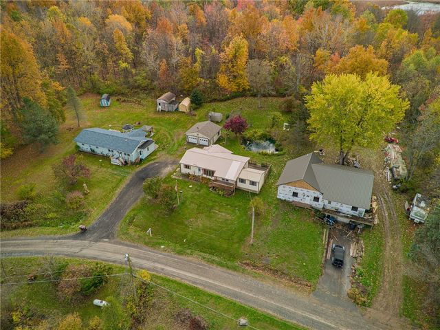 7639 Cardinal Road, Wolcott, NY 14590
