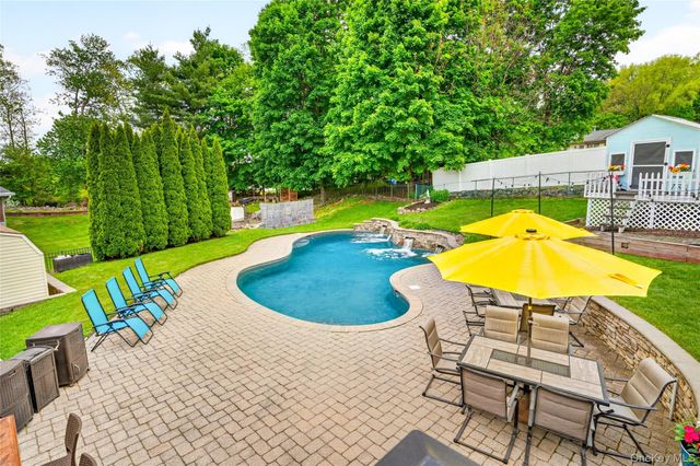 7 Gurran Drive, Stony Point, NY 10980
