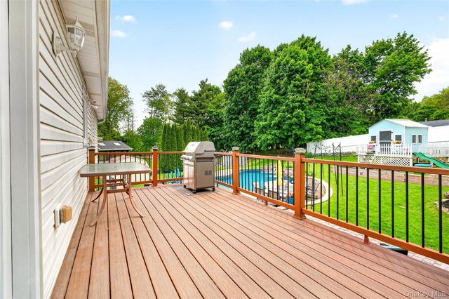 7 Gurran Drive, Stony Point, NY 10980