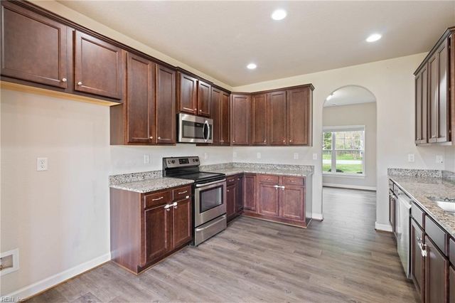 2115 Broadmoor AVE, Chesapeake, VA 23323