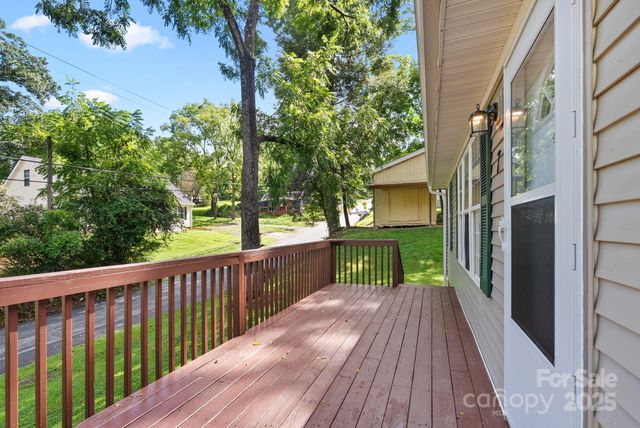 7 Wyatt Street, Asheville, NC 28803