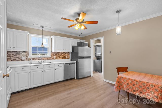 7 Wyatt Street, Asheville, NC 28803