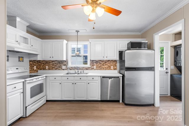 7 Wyatt Street, Asheville, NC 28803