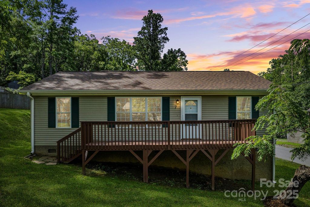7 Wyatt Street, Asheville, NC 28803