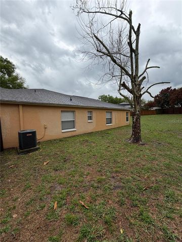 302 CRYSTAL GOBLET COURT, Valrico, FL 33594