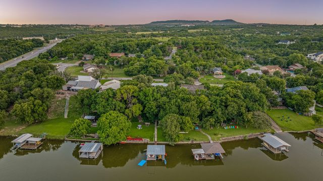 2412 Cedar Crest Drive, Granbury, TX 76048