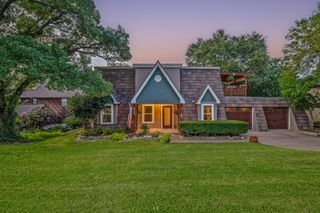 2412 Cedar Crest Drive, Granbury, TX 76048