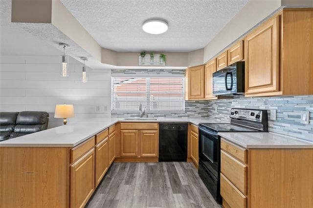 6404 HEATHER MOOR COURT, Tampa, FL 33634