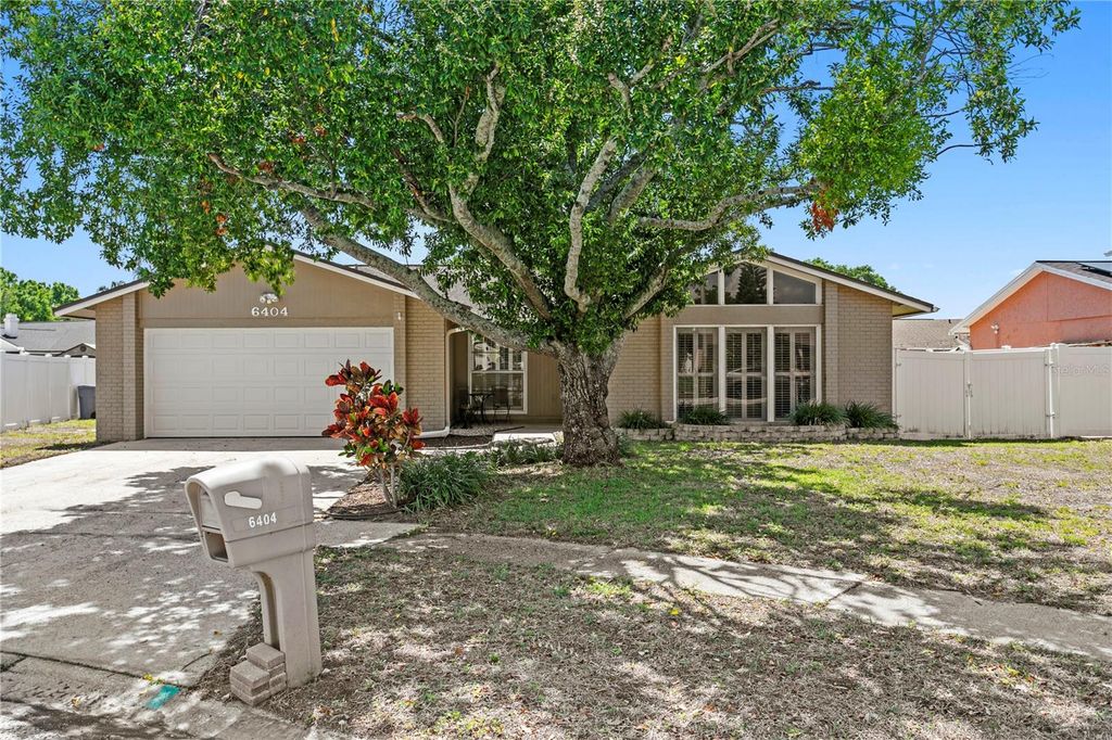 6404 HEATHER MOOR COURT, Tampa, FL 33634