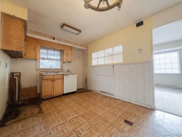 17 Lake Prom, Ronkonkoma, NY 11779