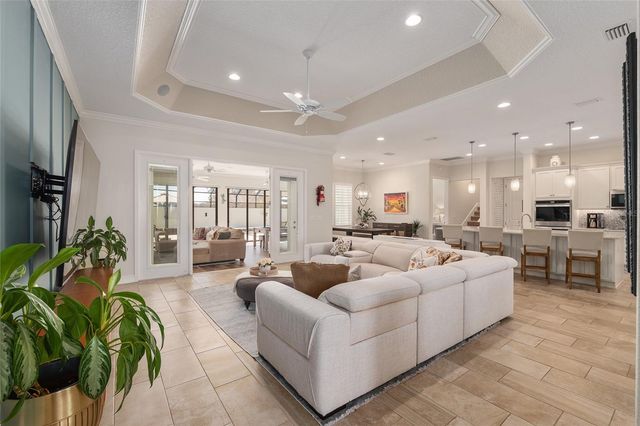 11207 ROZ WAY, Oxford, FL 34484