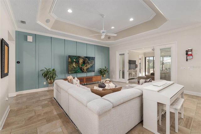 11207 ROZ WAY, Oxford, FL 34484