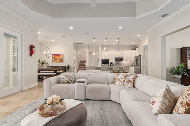 11207 ROZ WAY, Oxford, FL 34484