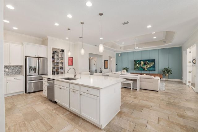 11207 ROZ WAY, Oxford, FL 34484