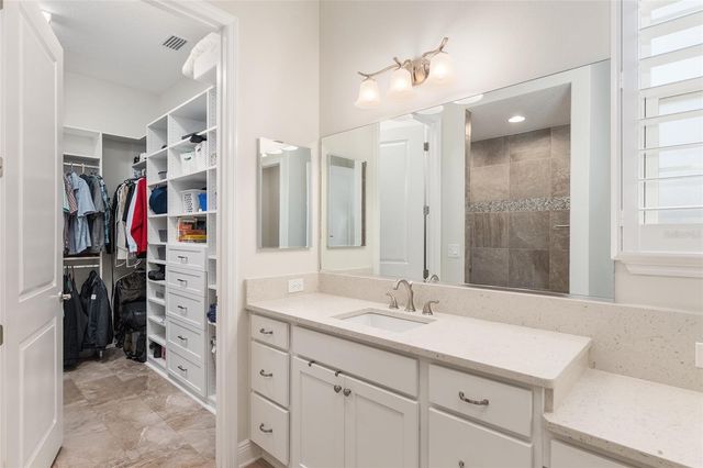 11207 ROZ WAY, Oxford, FL 34484