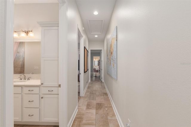 11207 ROZ WAY, Oxford, FL 34484