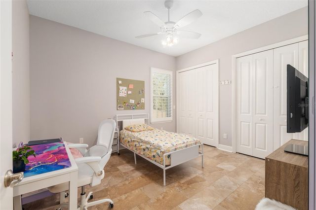 11207 ROZ WAY, Oxford, FL 34484