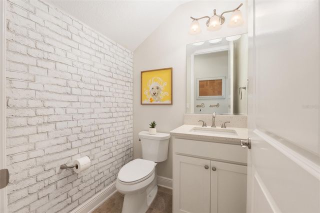 11207 ROZ WAY, Oxford, FL 34484