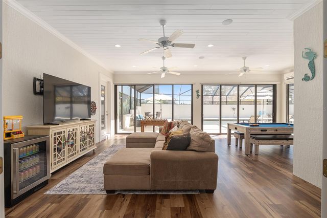 11207 ROZ WAY, Oxford, FL 34484