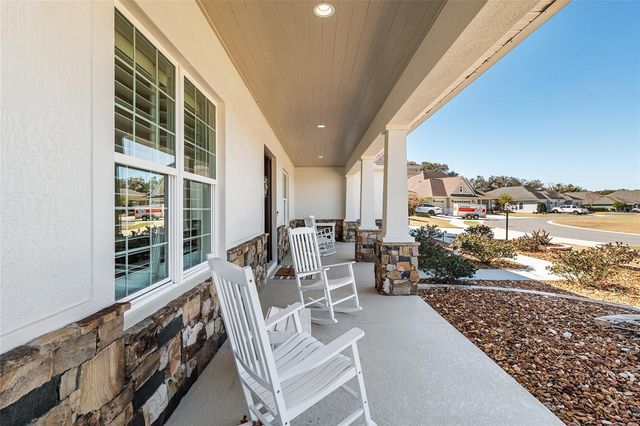 11207 ROZ WAY, Oxford, FL 34484