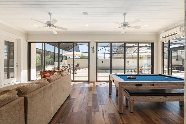 11207 ROZ WAY, Oxford, FL 34484