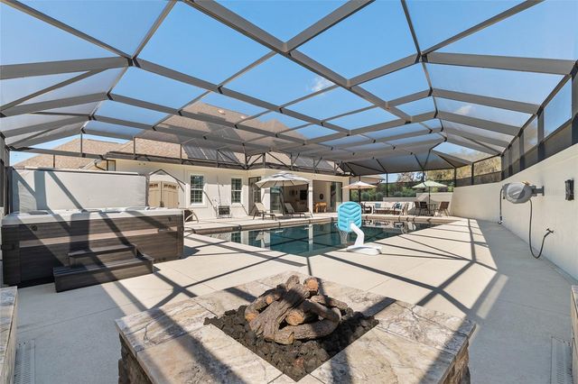 11207 ROZ WAY, Oxford, FL 34484