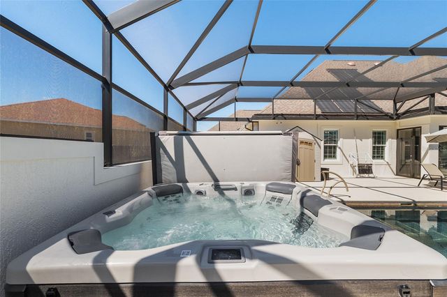 11207 ROZ WAY, Oxford, FL 34484