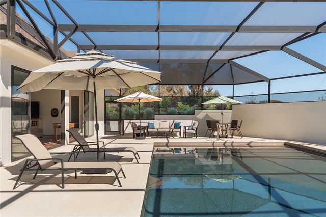 11207 ROZ WAY, Oxford, FL 34484