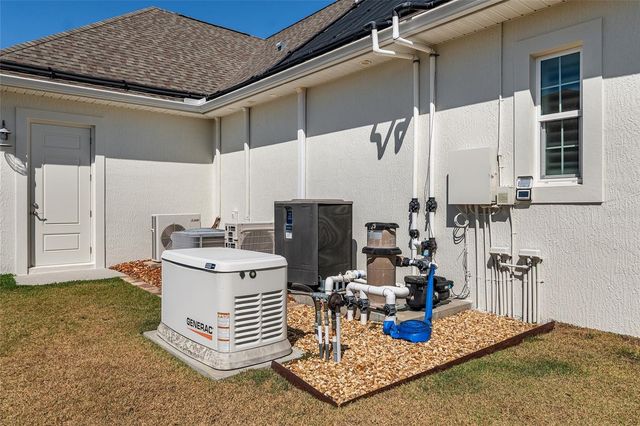 11207 ROZ WAY, Oxford, FL 34484