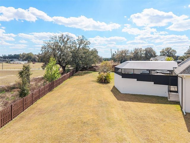 11207 ROZ WAY, Oxford, FL 34484