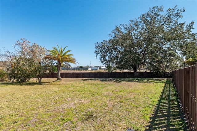 11207 ROZ WAY, Oxford, FL 34484