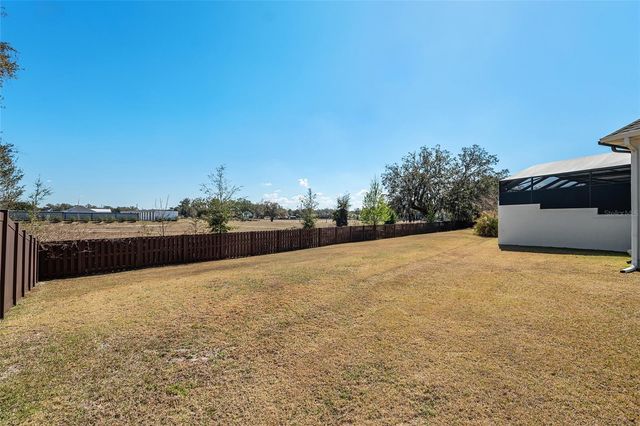 11207 ROZ WAY, Oxford, FL 34484