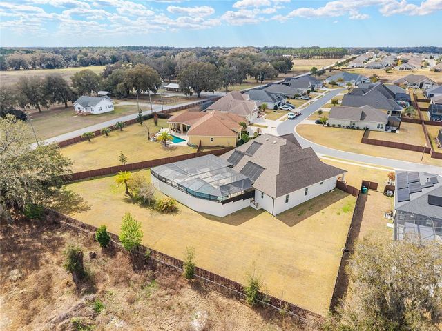 11207 ROZ WAY, Oxford, FL 34484