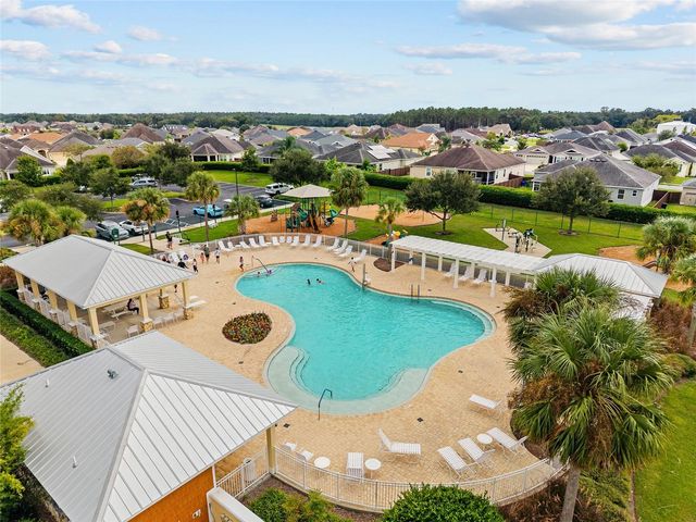 11207 ROZ WAY, Oxford, FL 34484