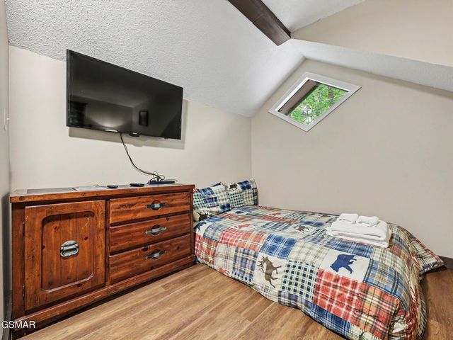 425 Hemlock Lane, Sevierville, TN 37876
