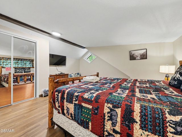 425 Hemlock Lane, Sevierville, TN 37876