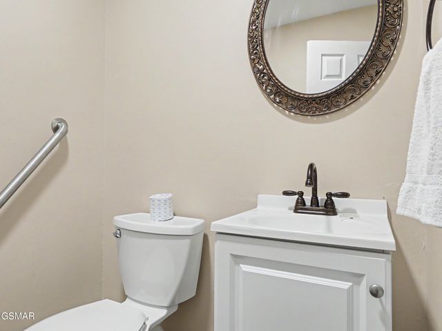 425 Hemlock Lane, Sevierville, TN 37876