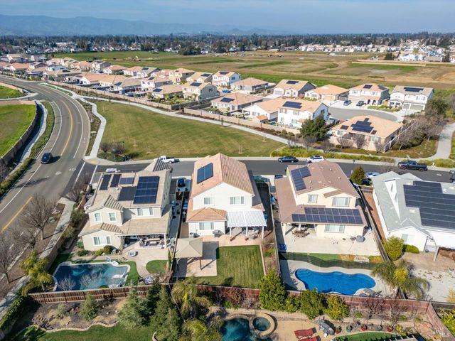 291 Ginger St, Vacaville, CA 95687