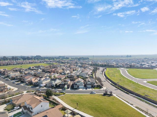 291 Ginger St, Vacaville, CA 95687