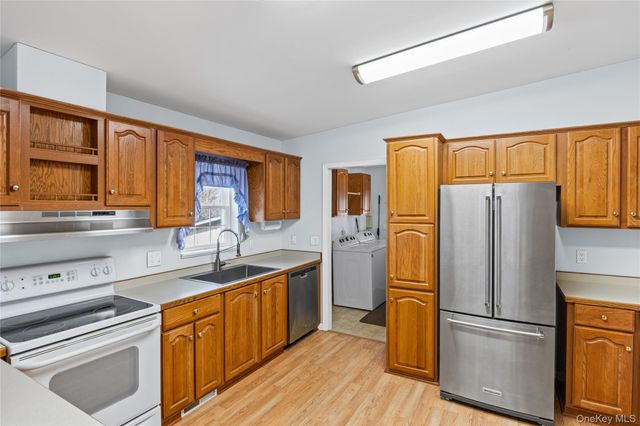 638 Fresh Pond Avenue 343, Calverton, NY 11933