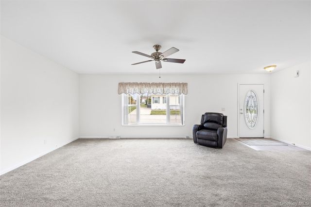 638 Fresh Pond Avenue 343, Calverton, NY 11933