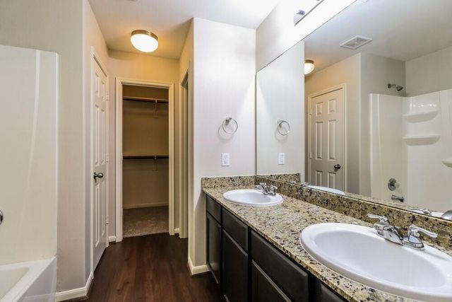 2730 Mesquite Ridge Drive, Houston, TX 77073