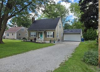 3256 Hammond Avenue, Waterloo, IA 50702