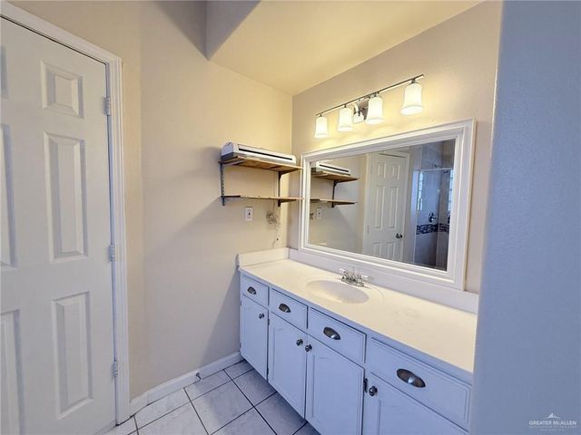 2212 N Days Circle, Pharr, TX 78577