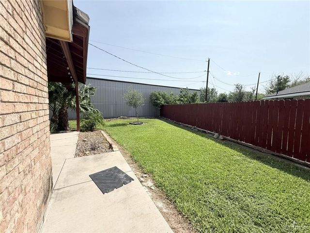 2212 N Days Circle, Pharr, TX 78577