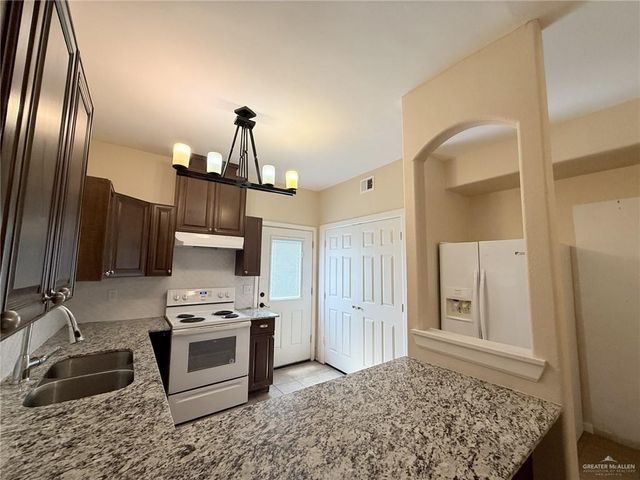 2212 N Days Circle, Pharr, TX 78577