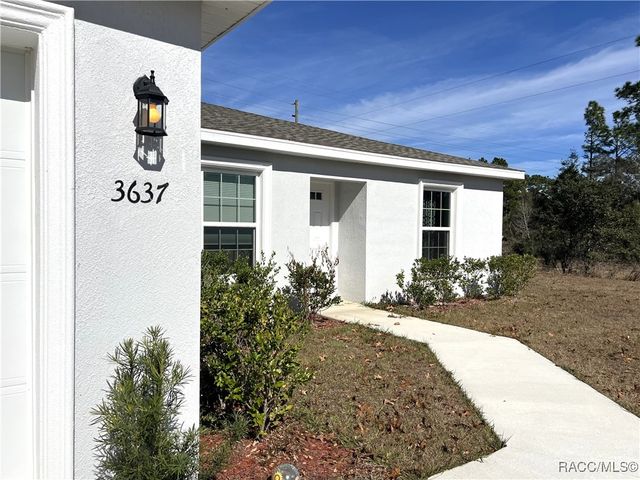 3637 W Wilhelm Street, Citrus Springs, FL 34433